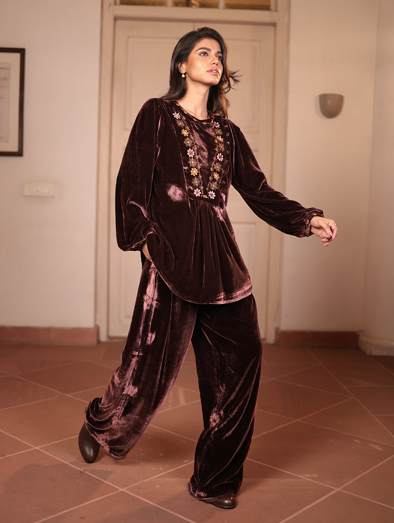 BEATRIX BLOUSE WITH BAHAR EMBROIDERY IN SILK VELVET.