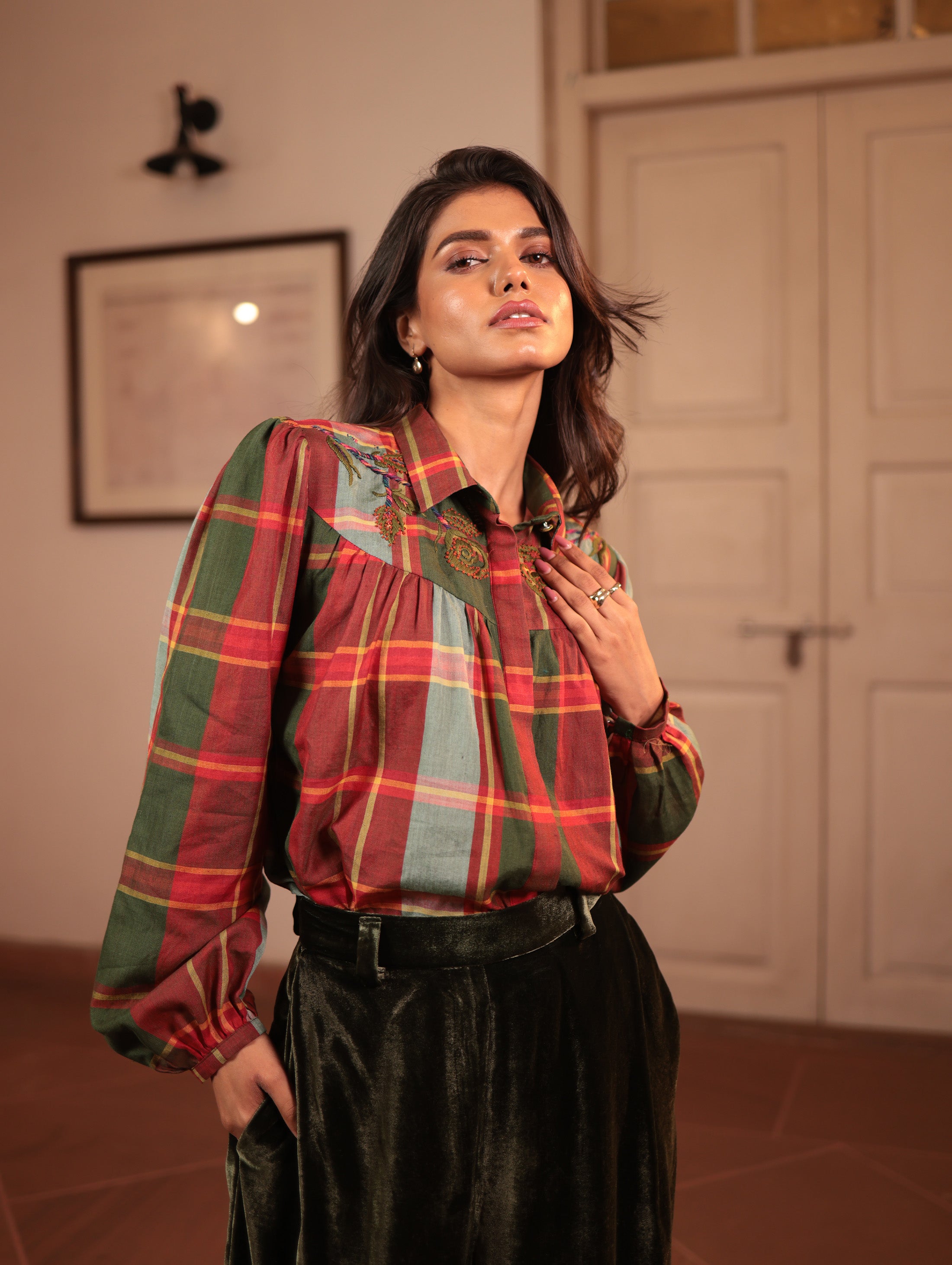 BIANKA BLOUSE WITH GLOW ROSE EMBROIDERY In CO/SILK