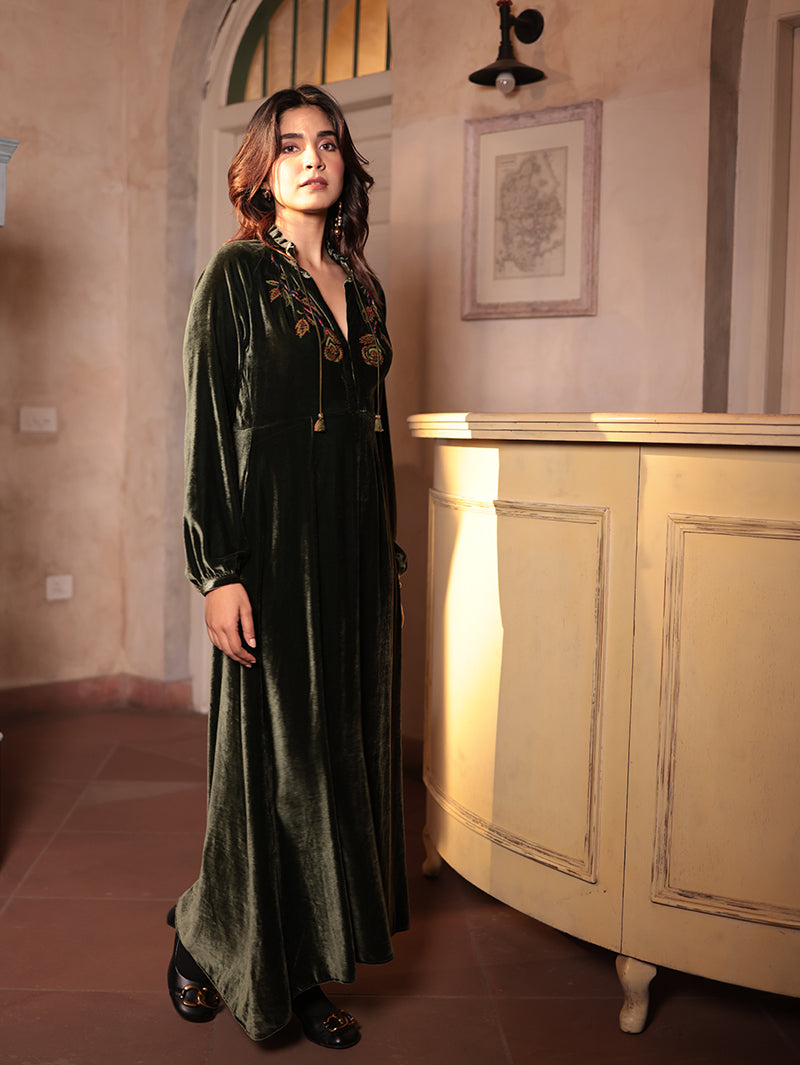 VEENA LONG DRESS IN SILK VELVET  HAND EMBROIDERERD NECKLINE