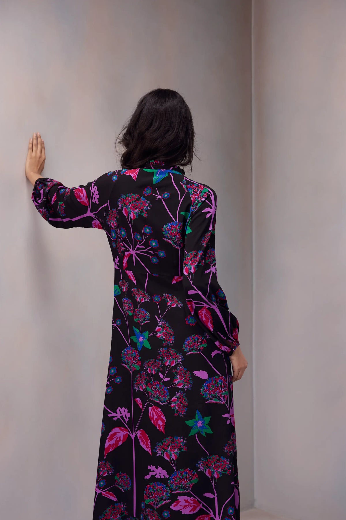 Veena Dress Long In Printed Silk