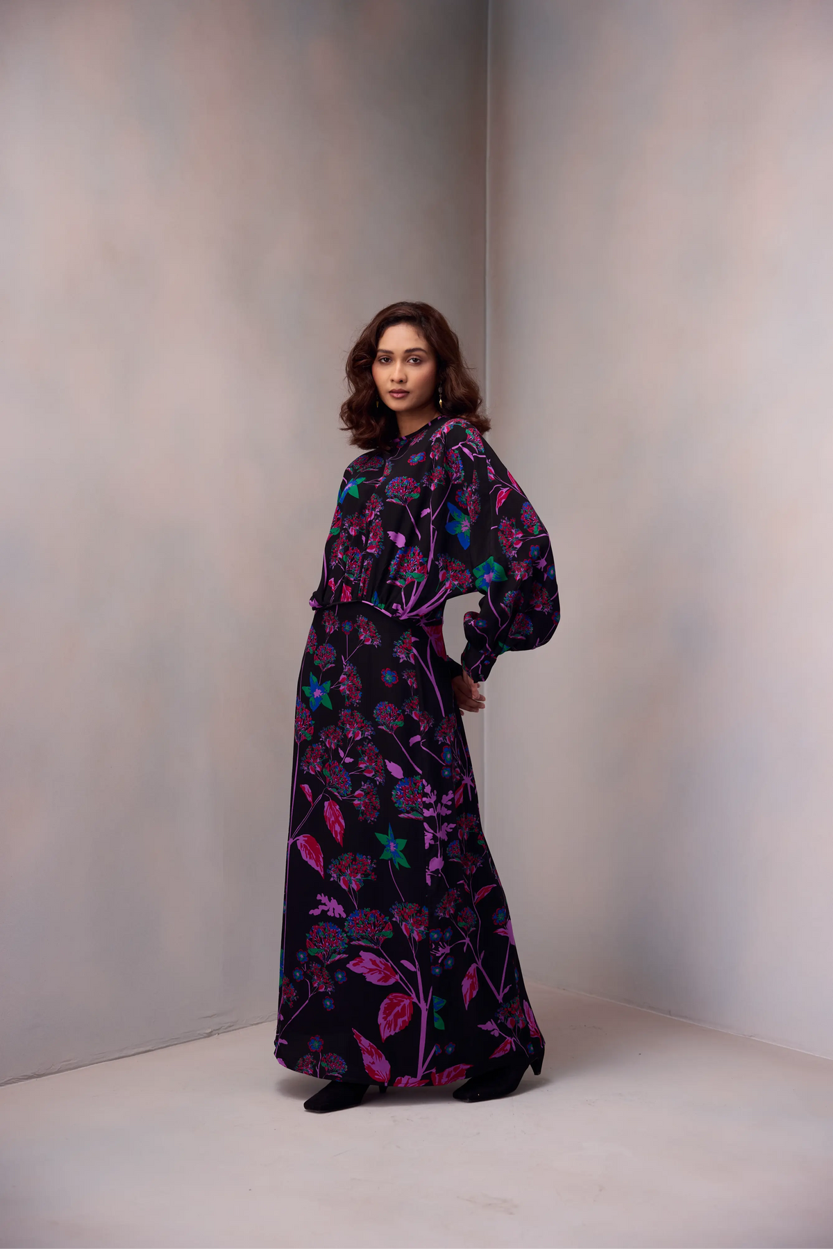Monique Dress Long in Printed Silk