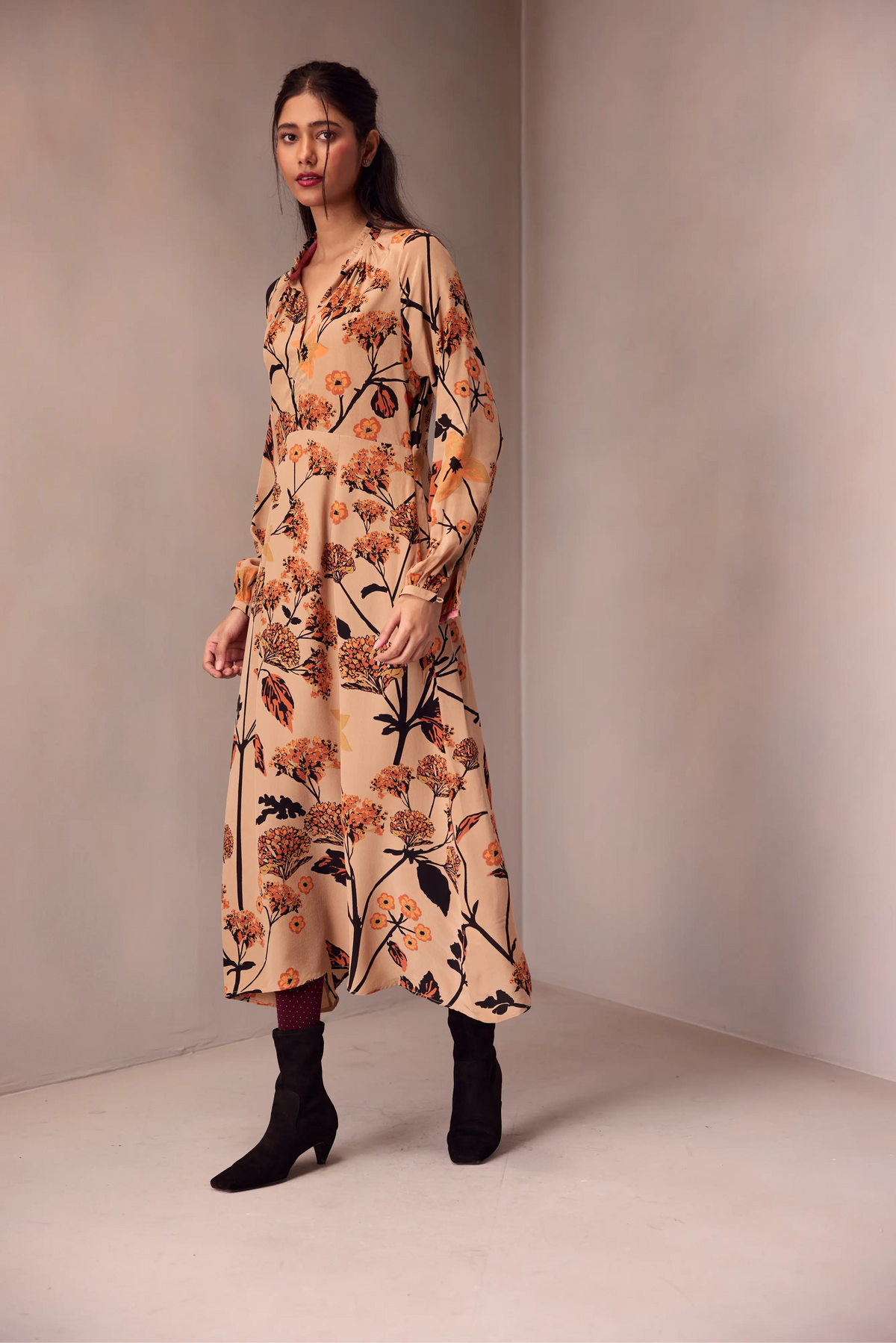 Veena Dress Long In Printed Silk