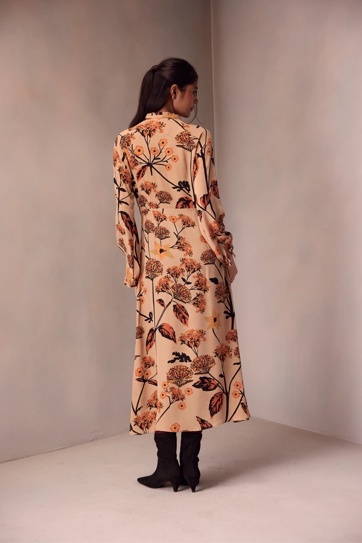 Veena Dress Long In Printed Silk