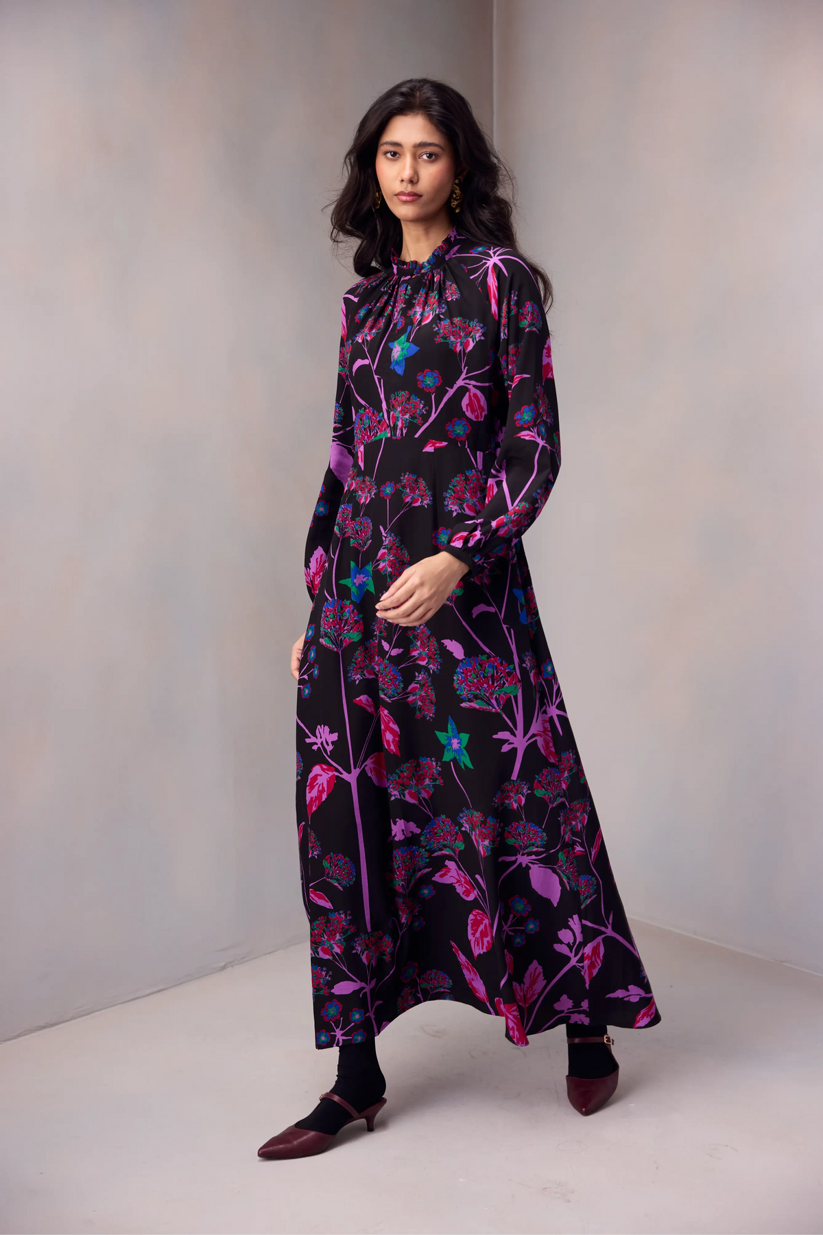 Veena Dress Long In Printed Silk