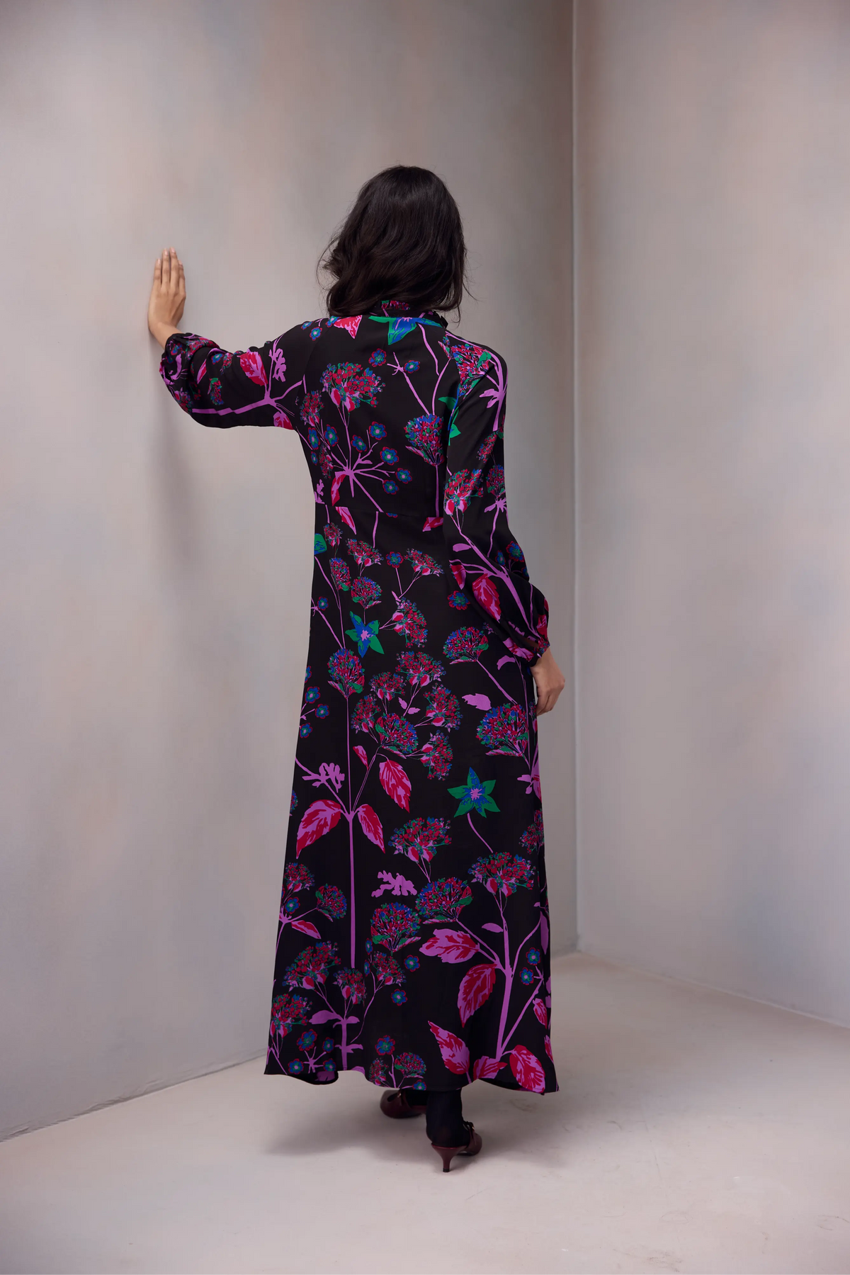 Veena Dress Long In Printed Silk