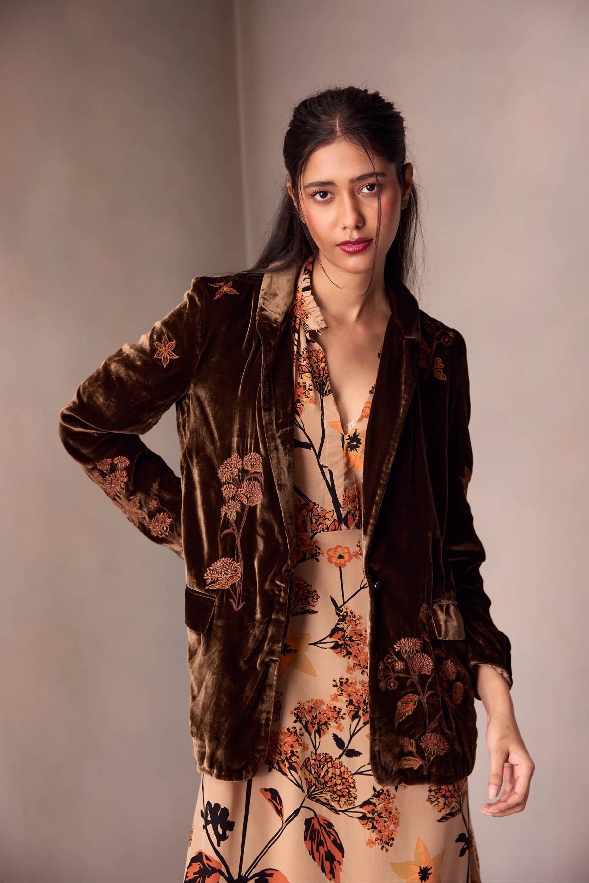 Jasmine Blazer With Foliage Embroidery In Silk Velvet